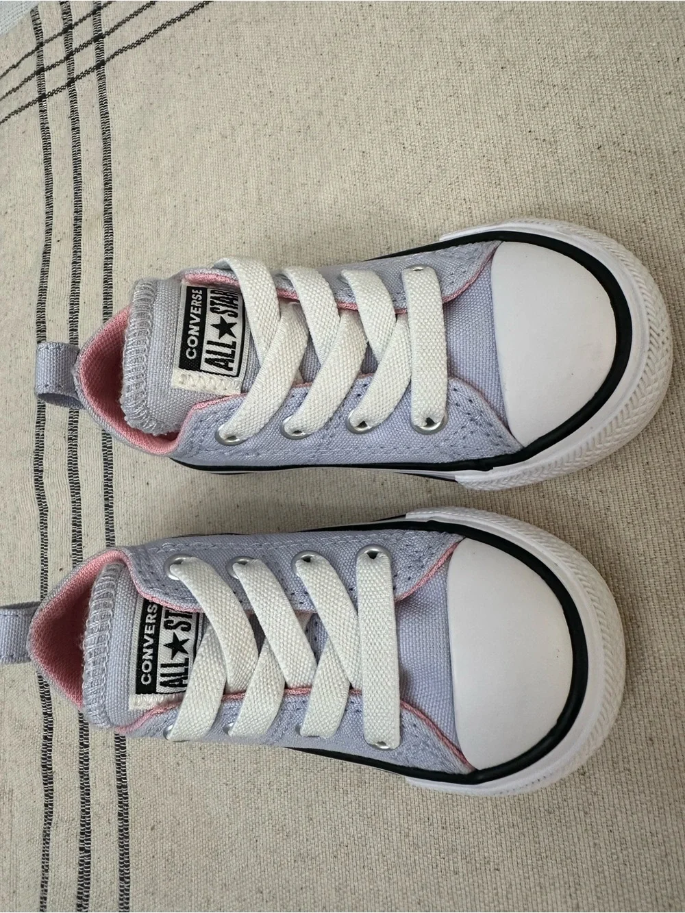 Converse Kids Low Top Sneakers in Light Purple with Pink Lining